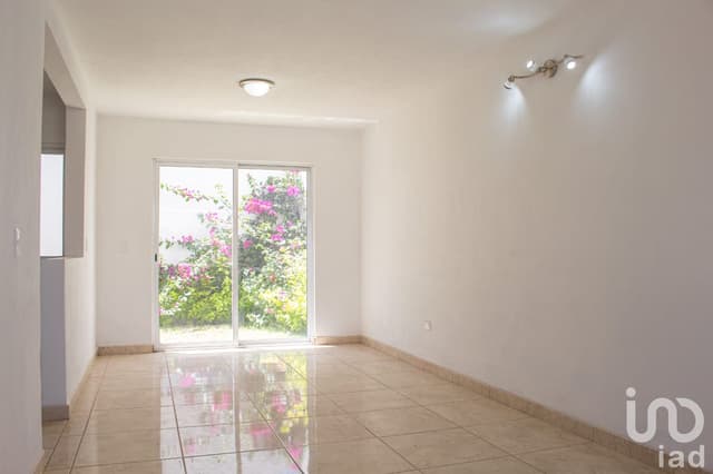 VENTA DE CASA NUEVA CON ROOF GARDEN ATRÁS DE PLAZA SAN DIEGO