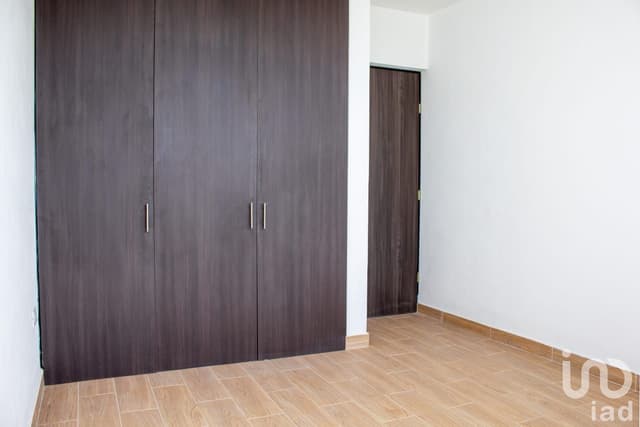 VENTA DE CASA NUEVA CON ROOF GARDEN ATRÁS DE PLAZA SAN DIEGO
