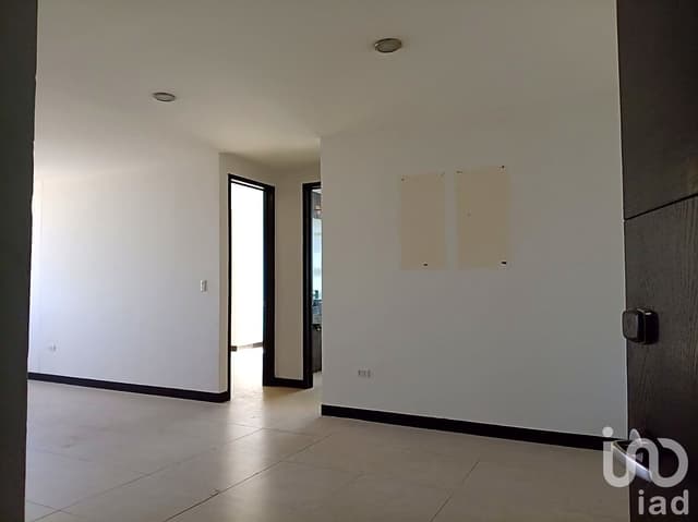 DEPARTAMENTO EN RENTA, SOBRE ATLIXCÁYOTL EN SAN MARTINITO