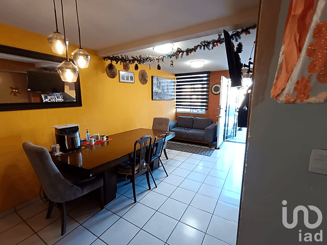 Casa en Venta en Jardines del Rio