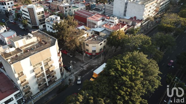 EDIFICIO EN VENTA , INGRESOS GARANTIZADOS CON LOCALES YA RENTADOS . EN CDMX.