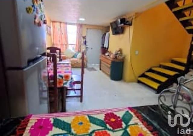 CASA EN VENTA, EN LA COLONIA ARMANDO NEYRA CHAVEZ.