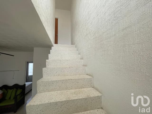 CASA EN VENTA CON 3 RECÁMARAS Y ALBERCA DEL RESIDENCIAL, QUINTA EL AMANECER NORTE DE CANCÚN.