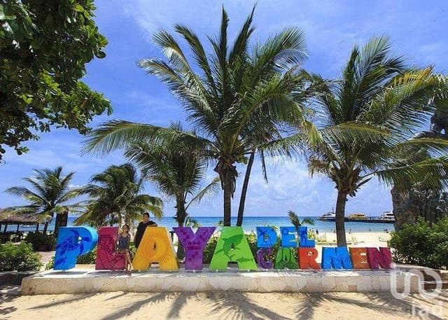 ESTUDIO PH DE 1 RECÁMARA AMUEBLADO CON ROOF Y ALBERCA EN PLAYA DEL CARMEN.