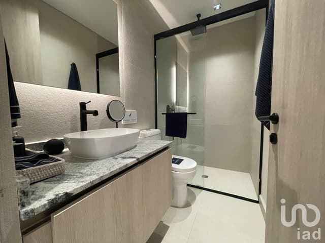 Departamento de lujo en Cancún, con marca internacional y vista a la laguna.