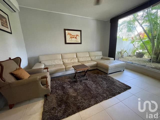 Casa 3 niveles en Residencial Parque Capulines SM17 Cancún | Cerca de Costco | 3 recámaras | alberca