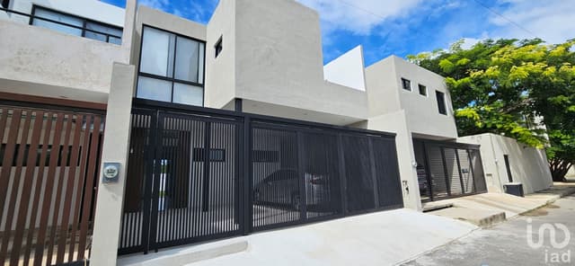 HERMOSA CASA EN VENTA EN TEMOZON, MERIDA, YUCATAN