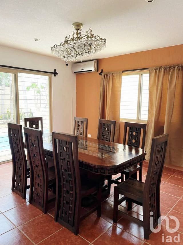HERMOSA Y AMPLIA CASA EN VENTA EN CHUBURNA, MERIDA YUCATAN