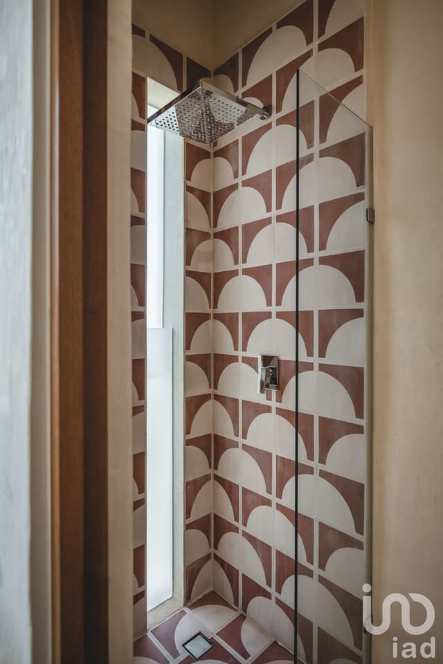 MODERNA CASA EN EL CENTRO DE MERIDA, YUCATAN