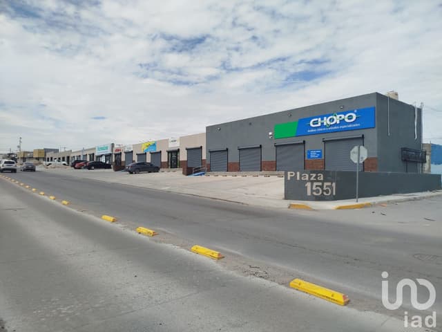 LOCALES EN RENTA POR MI PLAZA LIBRAMIENTO HENEQUEN Y BLVD ZARAGOZA