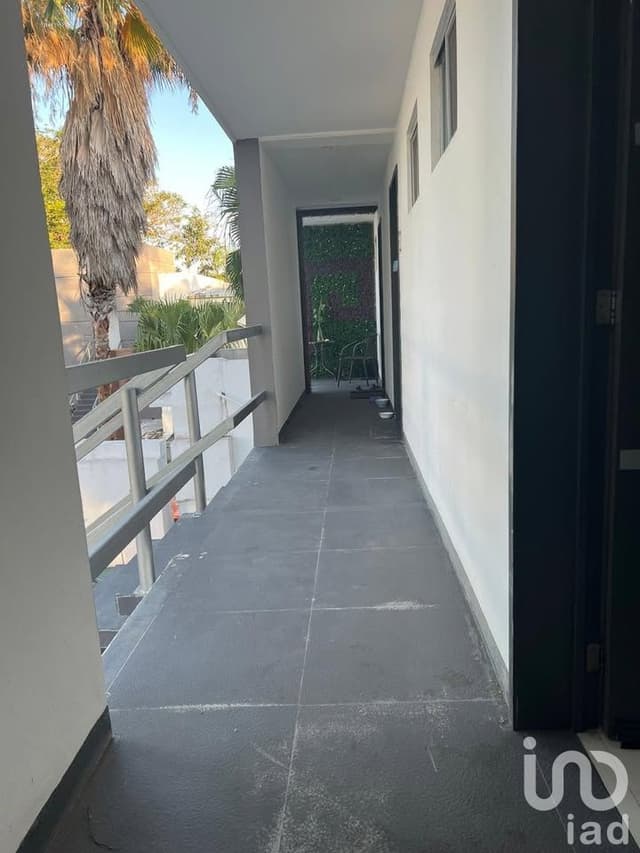 VENTA DE LINDO ESTUDIO EN PRIMER NIVEL EN PLAYACAR