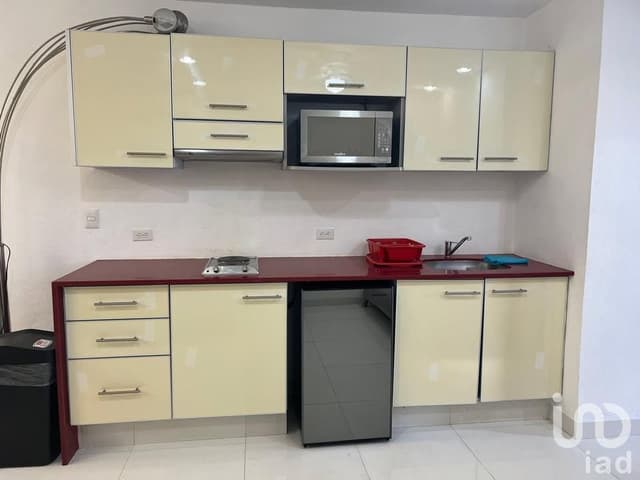 VENTA DE LINDO ESTUDIO EN PRIMER NIVEL EN PLAYACAR