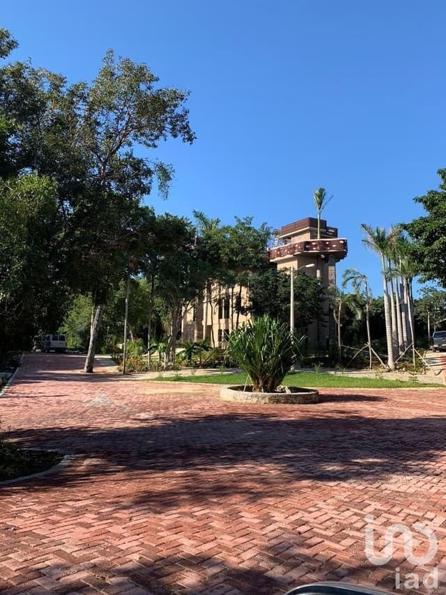 VENTA DE TERRENO EN RESICENCIAL EL OCEANO AZUL CHEMUYIL LISTO PARA CONSTRUIR