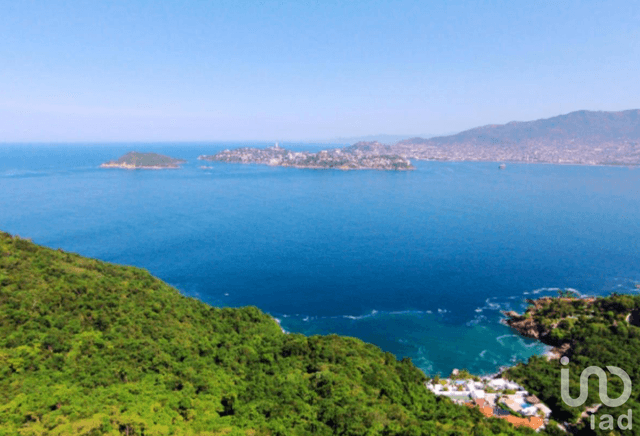 TERRENO EN BRISAS MARQUEZ EN VENTA CON VISTA AL MAR