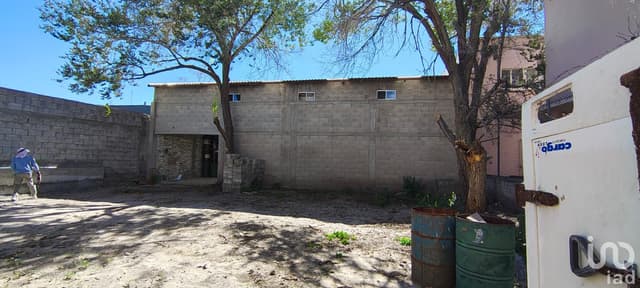 Terreno + Bodega en Renta