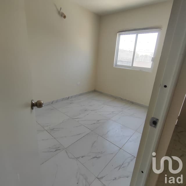 CASA EN VENTA CON RECÁMARA EN PB EN COLONIA SANTA ROSA MAZATLÁN