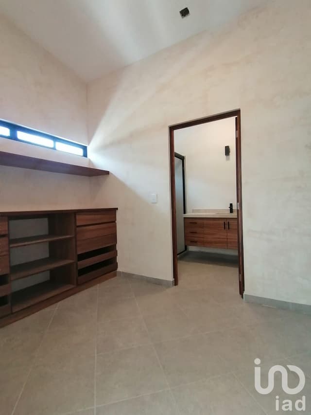 CASA EN VENTA CERCAS DE LA GLORIETA DE LA LUNA CUERNVACA