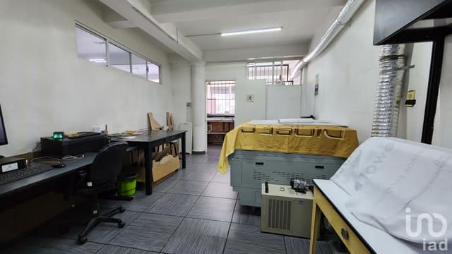 RENTA DE OFICINA, POR PLANTA O EDIFICIO COMPLETO EN COLONIA BUENAVISTA