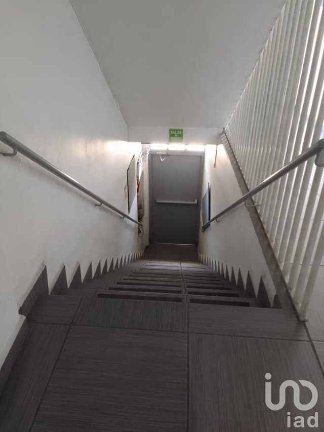 RENTA OFICINAS POR PLANTA, OFICINA O EL EDIFICIO COMPLETO COLONIA BUENAVISTA