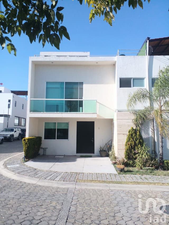 Casa en venta Lomas de Angelópolis III, Cerca del Centro Comercial Angelópolis, UDLAP, UVP
