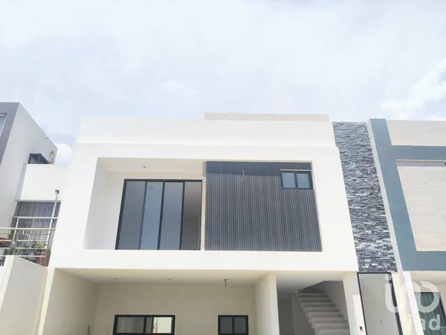 Casa en venta atras de Plaza San Diego, Cholula Puebla