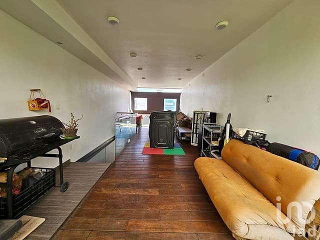 CASA EN VENTA EN FUENTES DE SATELITE (En Calle Cerrada) ACCESO RESTRINGIDO