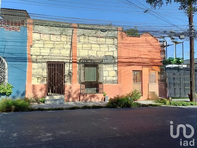 Venta de Casa en Centro de Monterrey con excelente ubicación