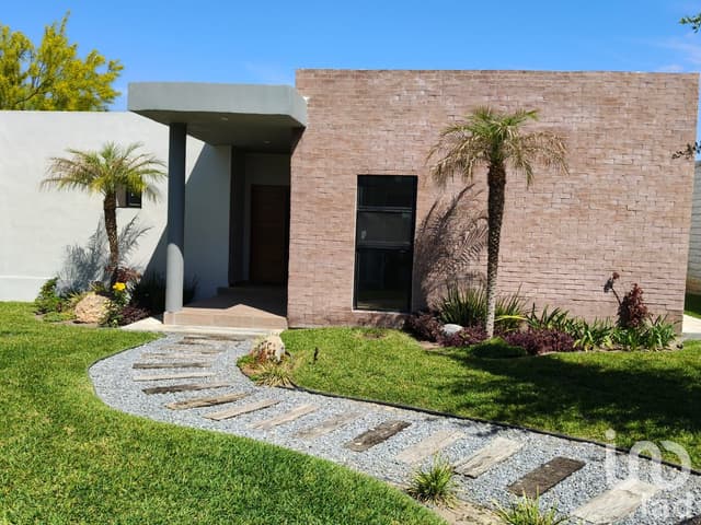 Venta de Quinta en Montemorelos, N.L. totalmente amueblada