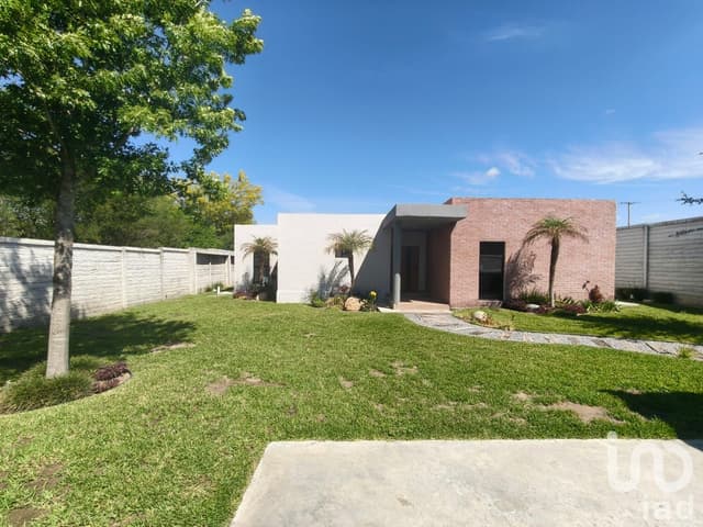 Venta de Quinta en Montemorelos, N.L. totalmente amueblada