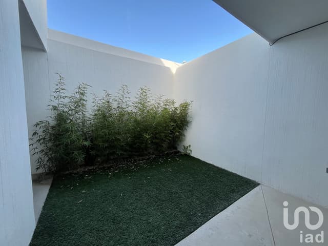 Casa en Venta con recámara en Planta Baja - Santa Mónica Aguascalientes