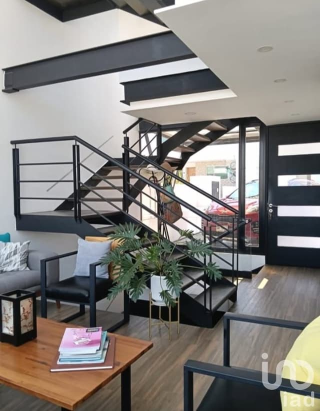 Casa en Venta en Cerrada Lucepolis Colonia Milenio III El Marques Queretaro.