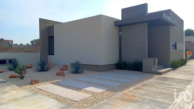ESTRENA CASA EN TEQUISQUIAPAN DE UNA PLANTA