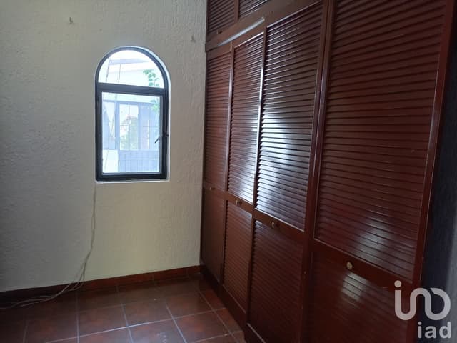 Casa en Venta con jardín y Alberca, Zona norte Cuernavaca, Col. Hacienda Tetela