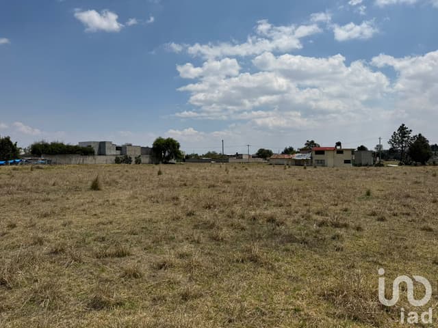 Terreno en Venta en Almoloya de Juárez en Privada Exclusiva, ubicado frente al parque, en esquina.