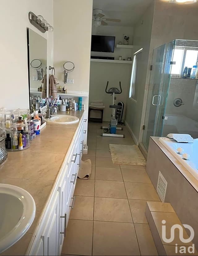 Casa en Venta Zona Campos Eliseos Equipada Acabados de Lujo