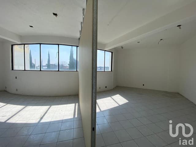 Plantel Escolar en Metepec, zona Metropolitana de Toluca, México, México.