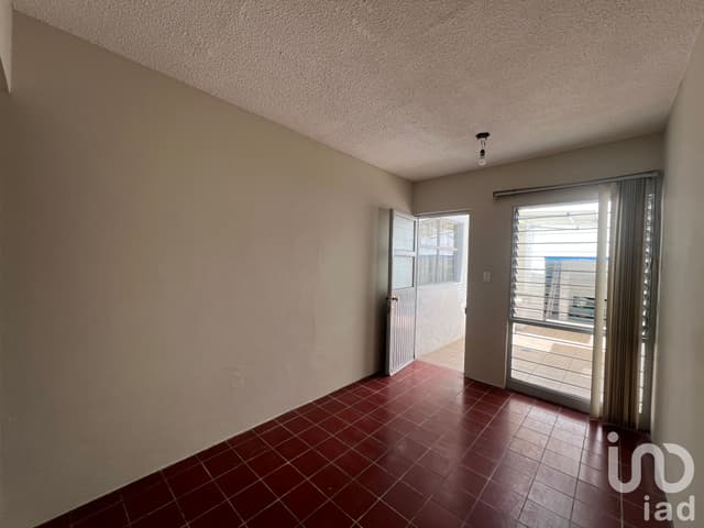 Se renta casa para oficina en Vallarta San Jorge, sobre Av. México, Guadalajara, Jal.