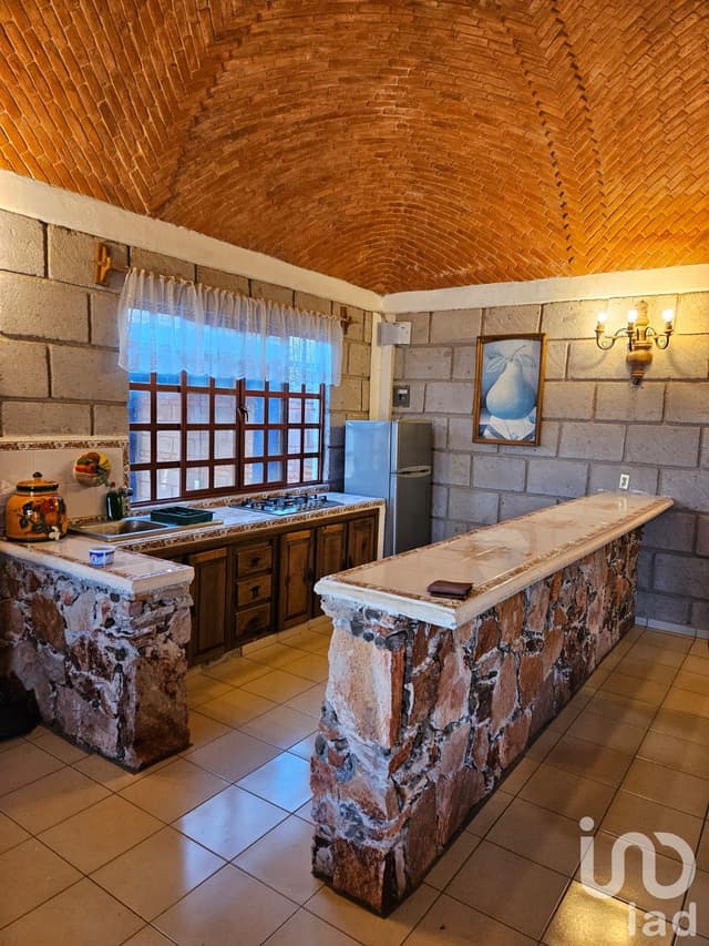 CASA CAMPESTRE TEQUISQUIAPAN EL TEJOCOTE
