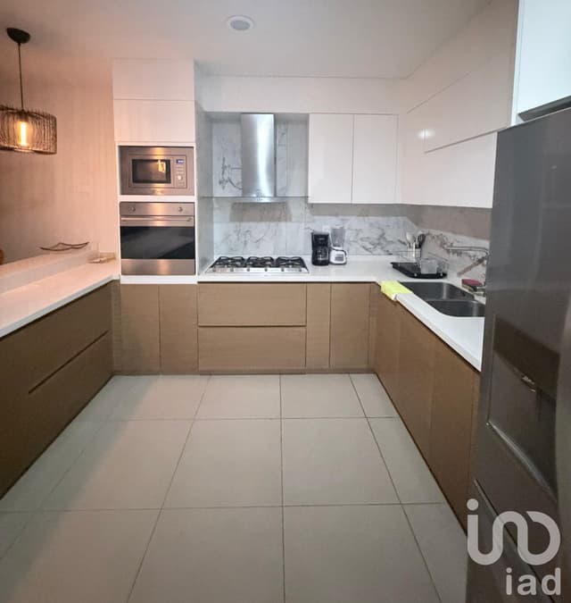 RENTA CASA AMUEBLADA ALBERI RESIDENCIAL