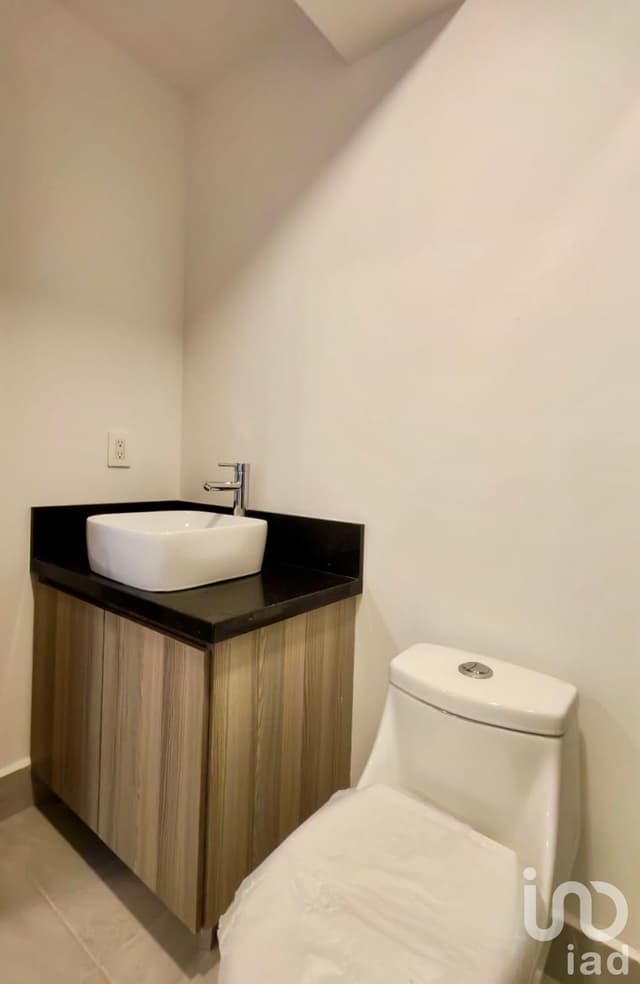 Departamento en Venta, 2 Recamaras con Terraza en Col. Acacias