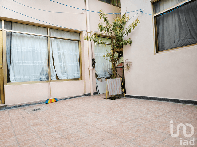 Casa en venta Gustavo A. Madero 4 recámaras 2 estacionamientos