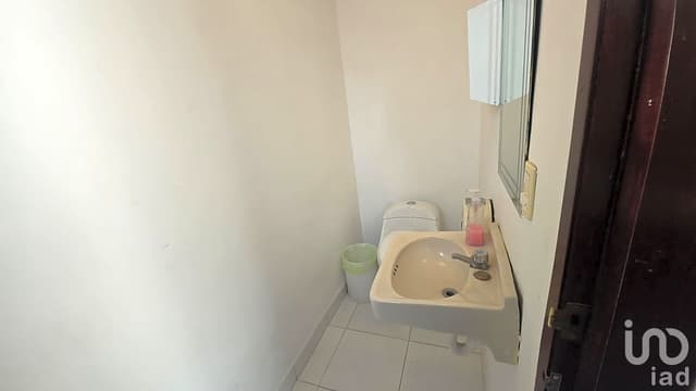 Venta de Clinica apta también para Farmacia/Laboratorio en Satélite, Naucalpan de Juárez