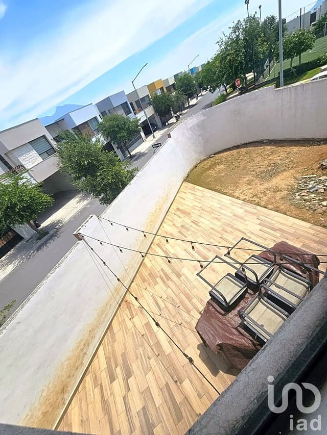 Venta Casa en esquina con Terreno excedente en Toscana Residencial, Dominio Cumbres