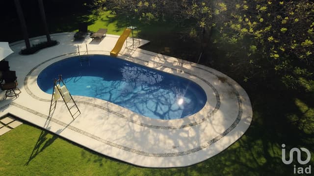 Venta de casa de ensueño en jardines de ahuatepec Cuernavaca Morelos, Luz, Gran jardin y encanto !!