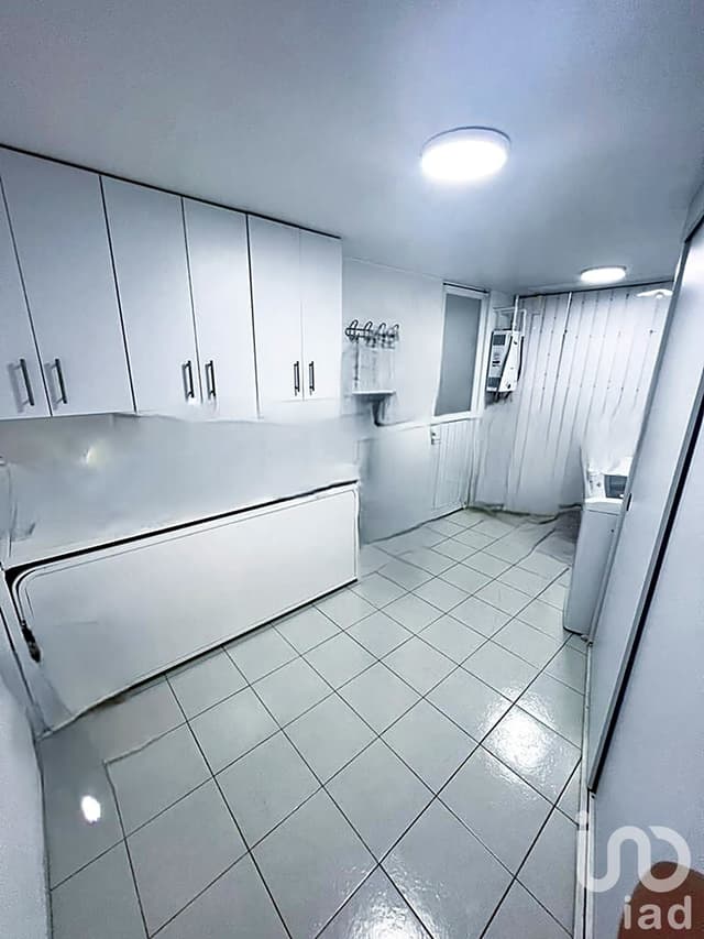 En Renta Departamento Semi Amueblado en Reforma