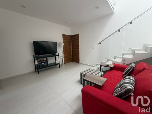 Casa en Venta Residencial Río by Cumbres, 4 recámaras, alberca