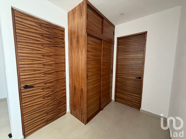 Casa en Venta Residencial Río by Cumbres, 4 recámaras, alberca