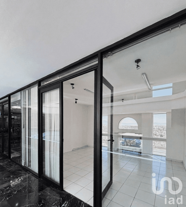 LOCAL COMERCIAL EN RENTA EN PLAZA DIAMANTE - PLANTA BAJA