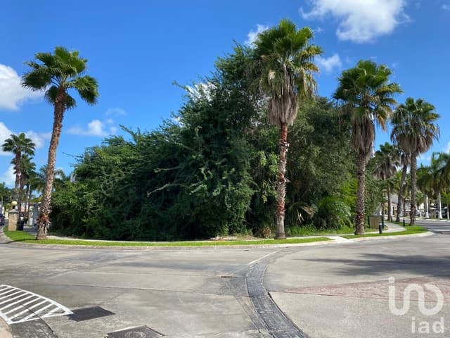 VENTA DE TERRENO EN VILLA MAGNA EN CANCUN QUINTANA ROO