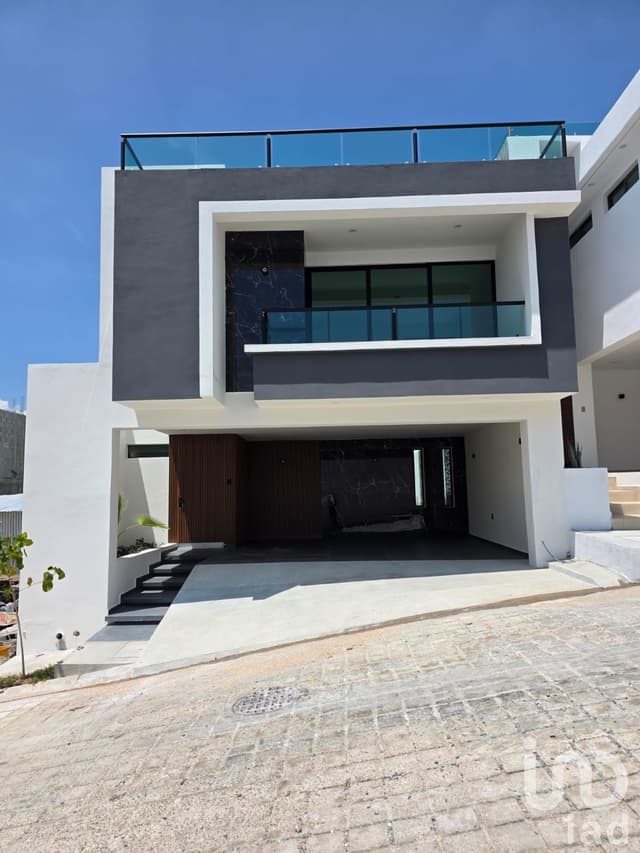 VENTA DE CASA EN FRACC ENCINOS EN TUXTLA GUTIERREZ